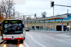 Die VER-Buslinie 371 endet mit dem Fahrplanwechsel am 8. Januar 2012 am neuen ZOB. Bogestra-Busse befuhren den neuen Busbahnhof erst nach der offiziellen Eröffnung am 14. Januar.