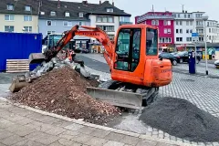 Der Kornmarkt wird in den kommenden Jahren zum Bauplatz. Neue Bebauung und umfangreiche Umgestaltung sollen dem Platz neuen Charakter verleihen. 