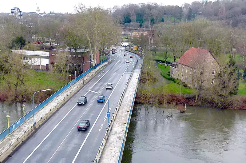 Ruhrbürcke zwischen der Wittener Innenstadt und Bommern. Blick auf die Stadtmitte. (Foto: MS)